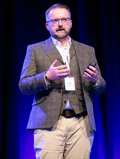 web Adrian W Adrian Wildenauer